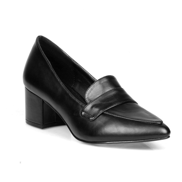 Mark and Maddux Shoes - Rafael-02 Pointed Toe Women's Loafer Pump